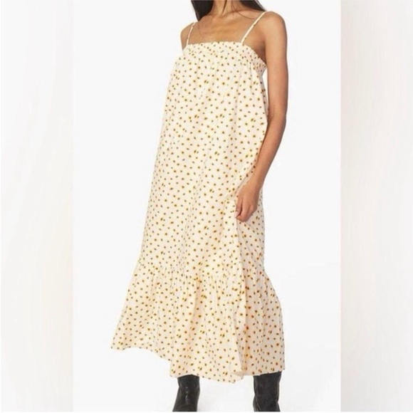 WeWoreWhat Dresses & Skirts - NWT WeWoreWhat Revolve Ditsy Daisy Smocked Ruffled Flowy Midi Prairie Dress, M